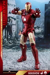 Gallery Image of Iron Man Mark III Quarter Scale Figure