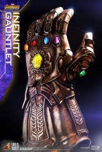 Gallery Image of Infinity Gauntlet Prop Replica