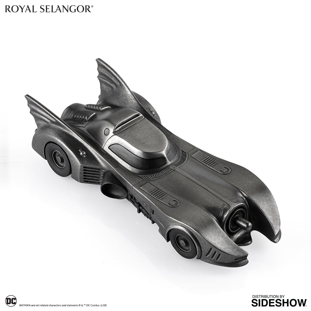 sideshow collectibles batmobile