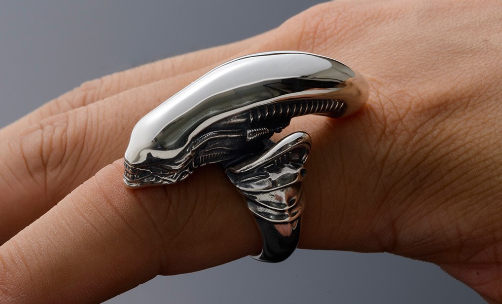 alien-big-chap-silver-ring_alien_feature.jpg