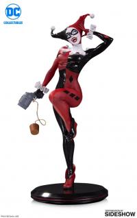 Gallery Image of Harley Quinn Statue