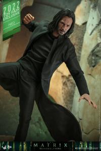 Gallery Image of Neo Sixth Scale Figure