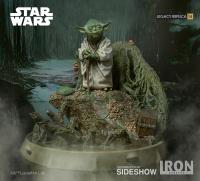 Gallery Image of Yoda Statue