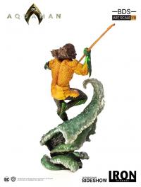 Gallery Image of Aquaman 1:10 Scale Statue