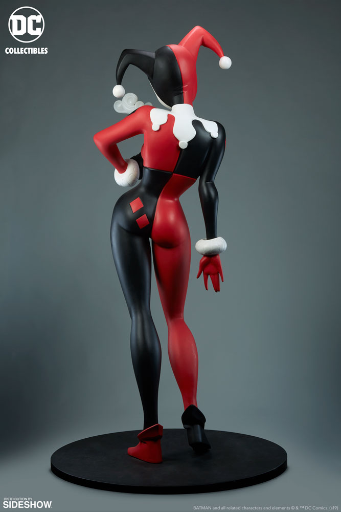 https://www.sideshow.com/storage/product-images/904444/harley-quinn_dc-comics_gallery_5cdd89fd360bb.jpg