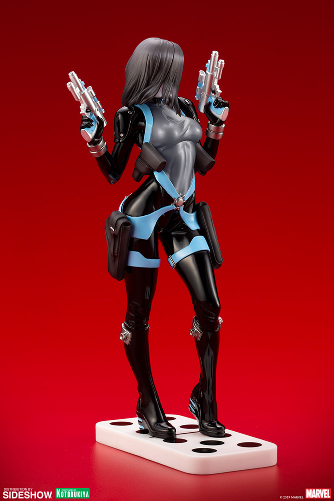 domino sideshow statue