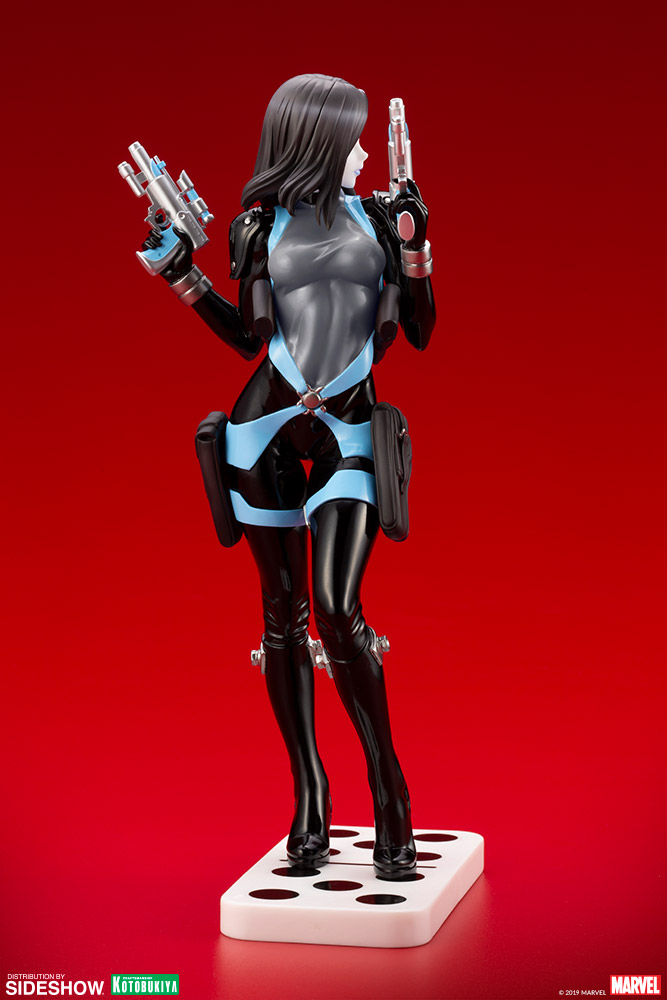domino sideshow statue