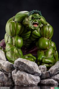 Gallery Image of Hulk 1:10 Scale Statue