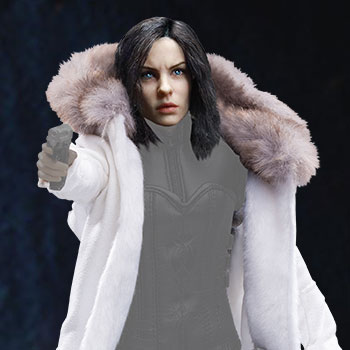 Underworld 2: Evolution Selene Head & Coat Only Collectible