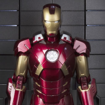 S.H. Figuarts Iron Man Mark VII and Hall of Armor Set