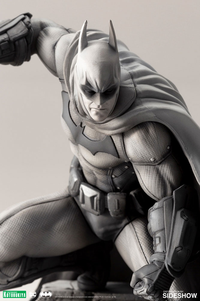 arkham city statue