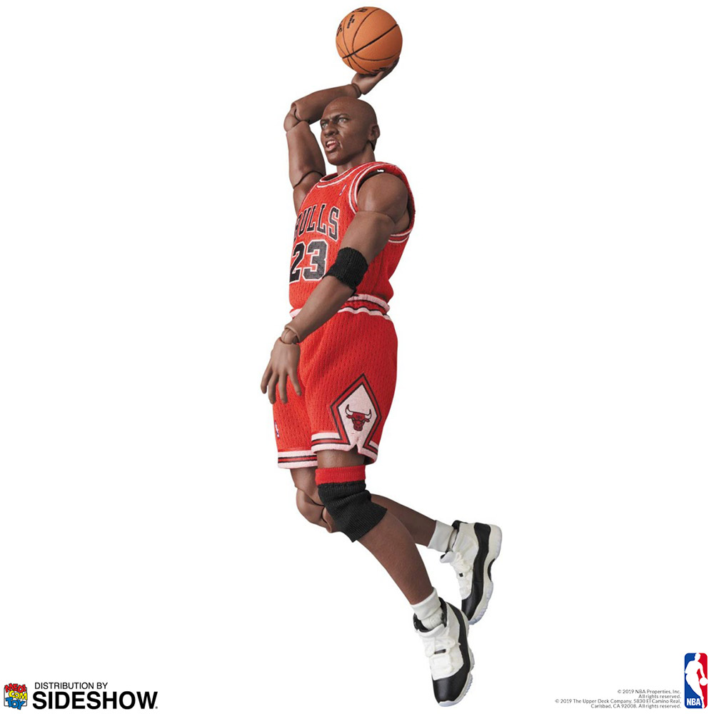 Michael Jordan (Chicago Bulls) MAFEX Collectible Figure