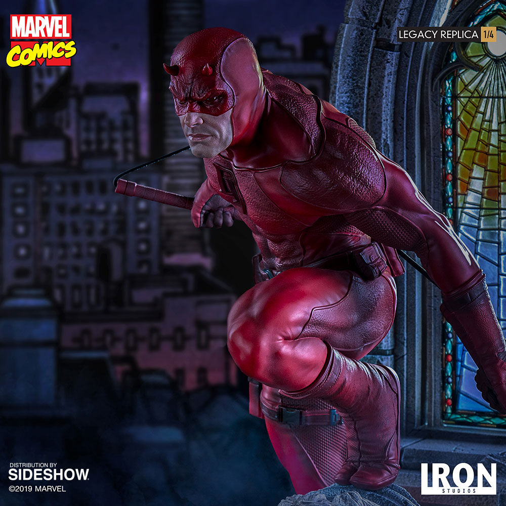https://www.sideshow.com/storage/product-images/904959/daredevil_marvel_gallery_5d54366c6ba7a.jpg