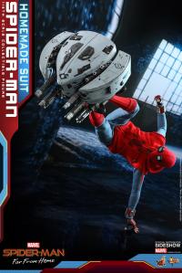 Gallery Image of Spider-Man (Homemade Suit) Sixth Scale Figure