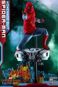 Gallery Image of Spider-Man (Homemade Suit) Sixth Scale Figure