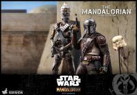 Gallery Image of The Mandalorian Sixth Scale Figure