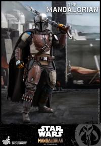 Gallery Image of The Mandalorian Sixth Scale Figure