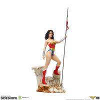 Gallery Image of Wonder Woman Statue