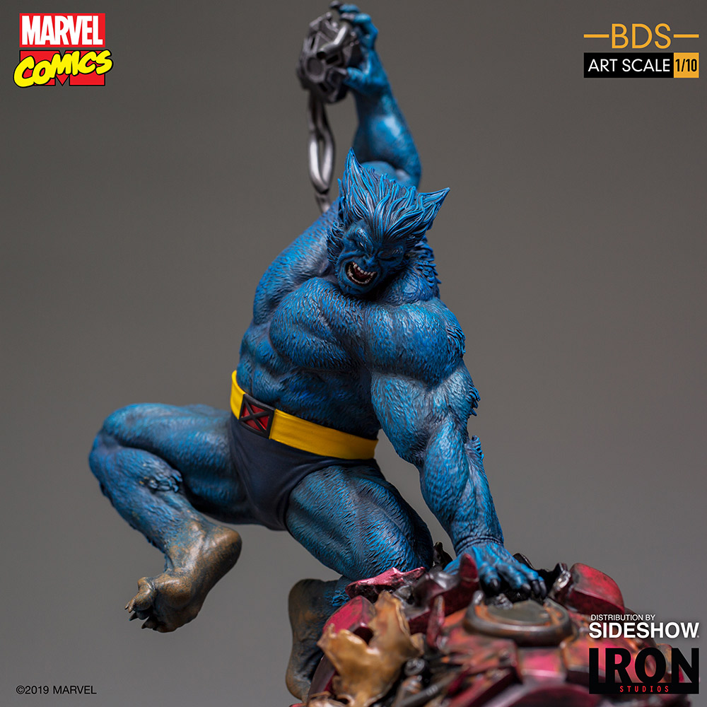 the dark knight memorial statue by beast kingdom