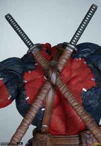 Gallery Image of Venompool Statue