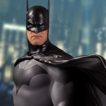 Batman (Deluxe) DC Comics Statue
