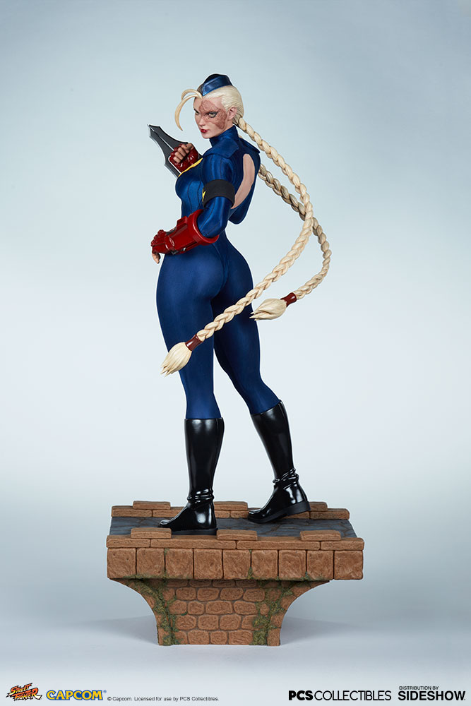 street fighter cammy statue