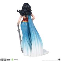 Gallery Image of Wonder Woman Couture de Force Figurine