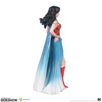 Gallery Image of Wonder Woman Couture de Force Figurine