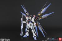Gallery Image of Strike Freedom Gundam Collectible Figure