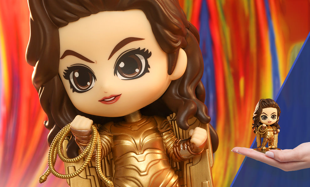 Gallery Feature Image of Golden Armor Wonder Woman Collectible Figure - Click to open image gallery