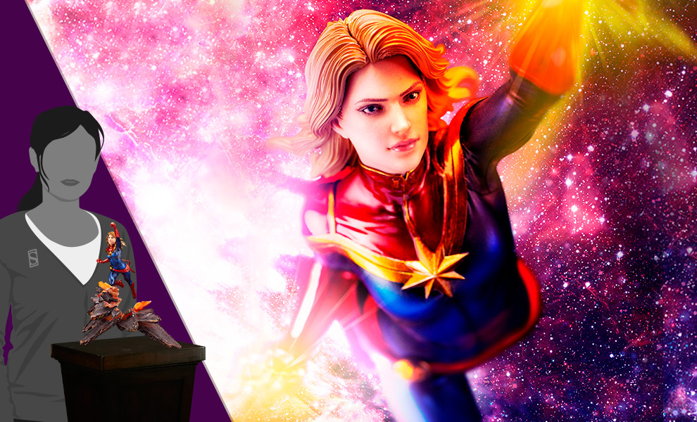 Gallery Feature Image of Captain Marvel Statue - Click to open image gallery