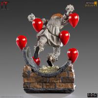 Gallery Image of Pennywise Deluxe 1:10 Scale Statue