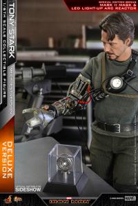Gallery Image of Tony Stark (Mech Test Deluxe Version - Special Edition) Sixth Scale Figure