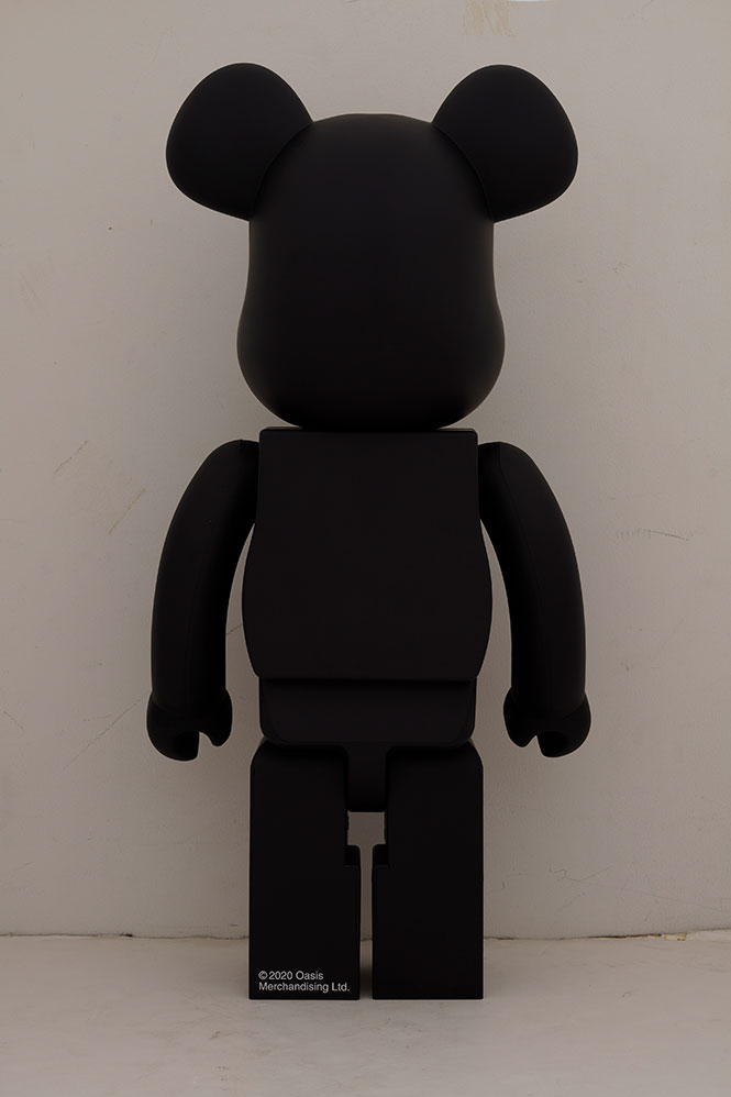 Be@rbrick Oasis Black Rubber Coating 1000% Collectible Figure by 