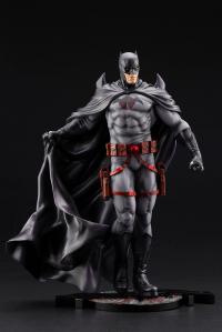 Gallery Image of Batman Thomas Wayne Statue