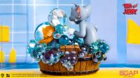 Gallery Image of Tom and Jerry - Bath Time Statue
