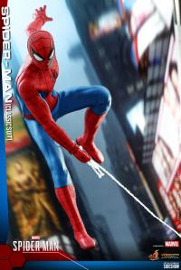 Gallery Image of Spider-Man (Classic Suit) Sixth Scale Figure