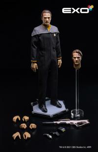 Gallery Image of Lieutenant Commander Data Sixth Scale Figure