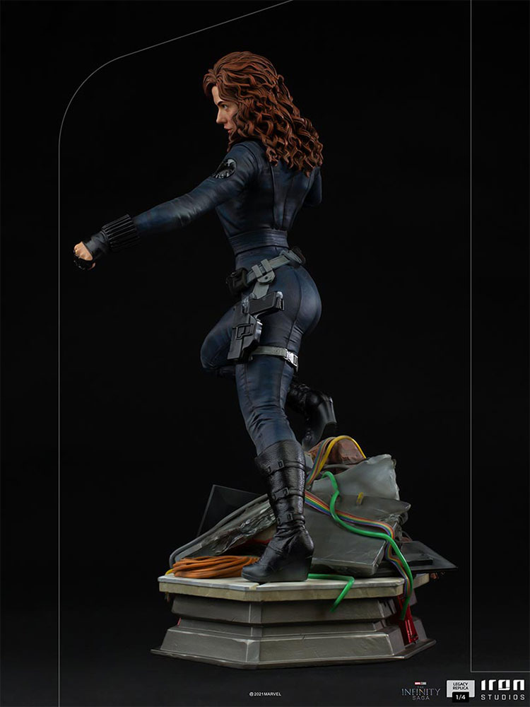 IRON STUDIOS : Black Widow 1/4 Scale Legacy Replica Statue Black-widow_marvel_gallery_60186b7048df8