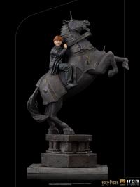 Gallery Image of Ron Weasley at the Wizard Chess Deluxe 1:10 Scale Statue