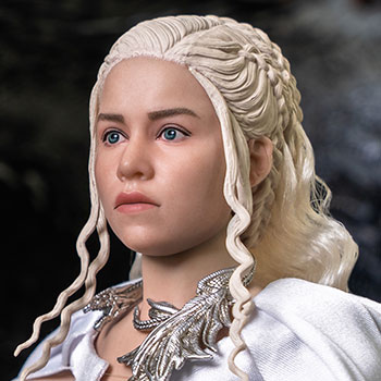 Daenerys Targaryen (Season 5) Game of Thrones Sixth Scale Figure