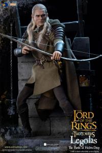 Gallery Image of Legolas at Helm's Deep Sixth Scale Figure