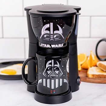 Star Wars Darth Vader Single Cup Coffee Maker with 2 Mugs