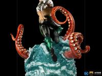 Gallery Image of Aquaman Deluxe 1:10 Scale Statue