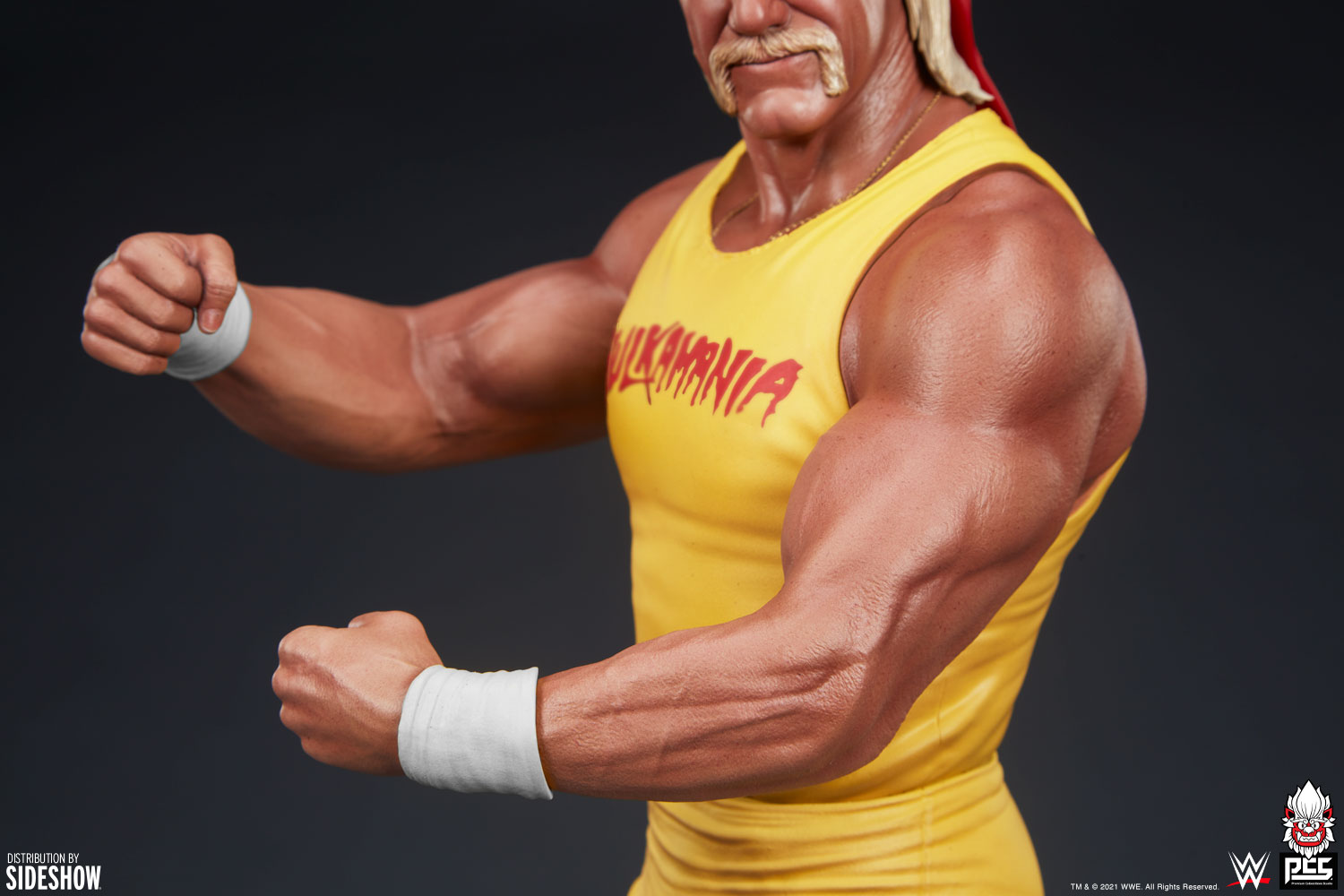 Hulkamania Hulk Hogan 1:4 Scale Statue by Collectibles