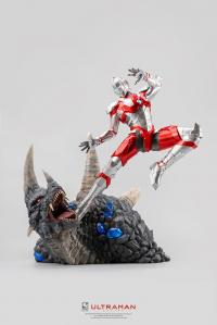Gallery Image of Ultraman vs Black King Statue