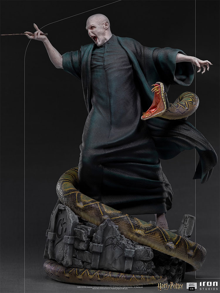 nagini harry potter figurine