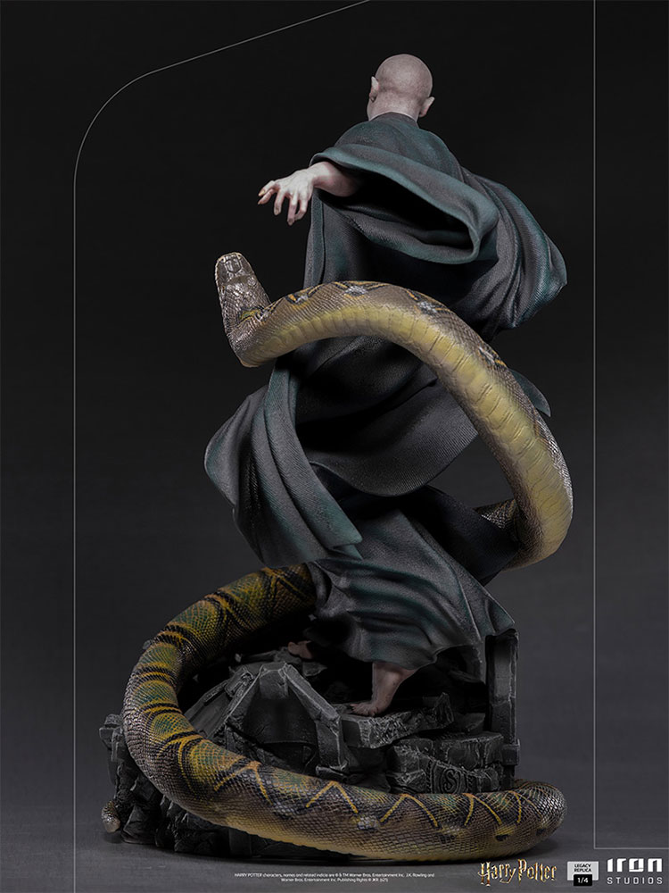 nagini harry potter figurine