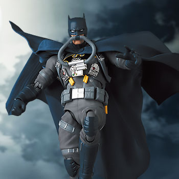 Stealth Jumper Batman (Hush) MAFEX Collectible Figure by Medicom