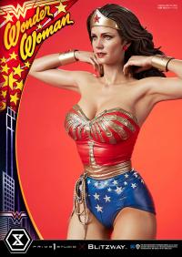 Gallery Image of Wonder Woman 1:3 Scale Statue